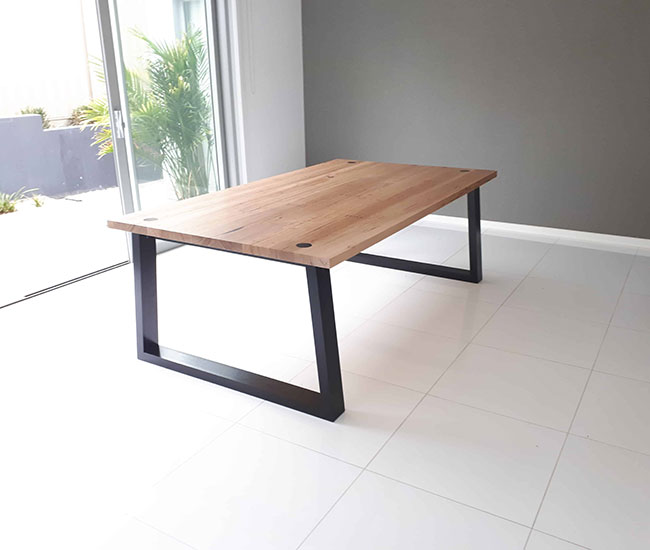 DROP SOLD OUT Messmate Table